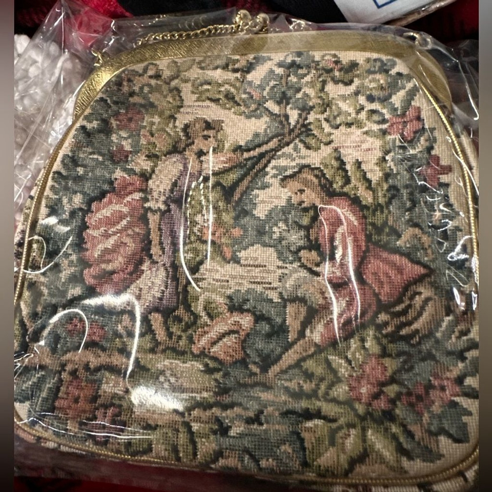 Vintage Julius Resnick JR Miami Tapestry Kisslock Evening Bag - Picture 3 of 6